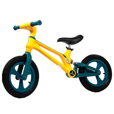Детский беговел RiverToys М002БХ желтый